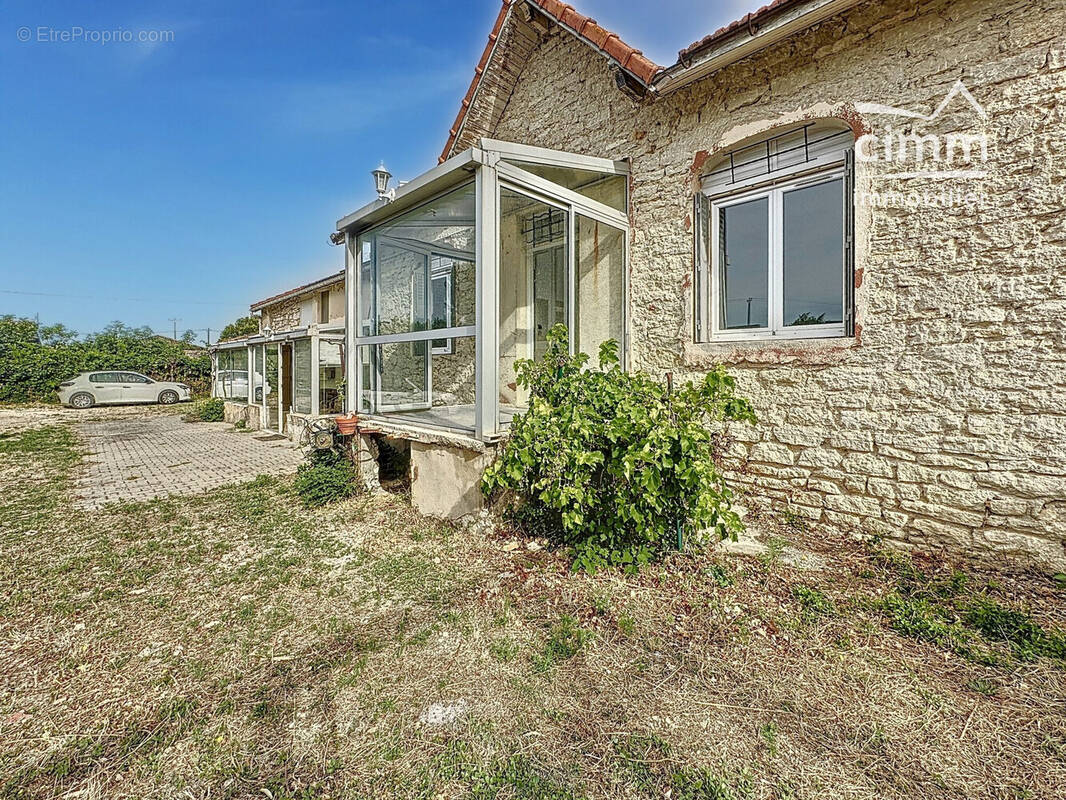 Maison à PERNES-LES-FONTAINES