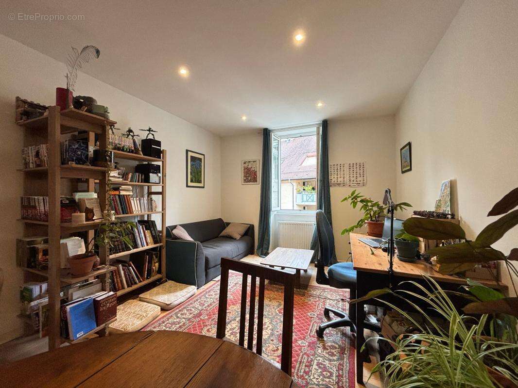 Appartement à LES ECHELLES