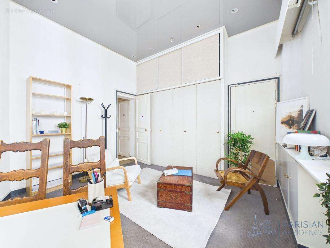 Appartement à PARIS-8E