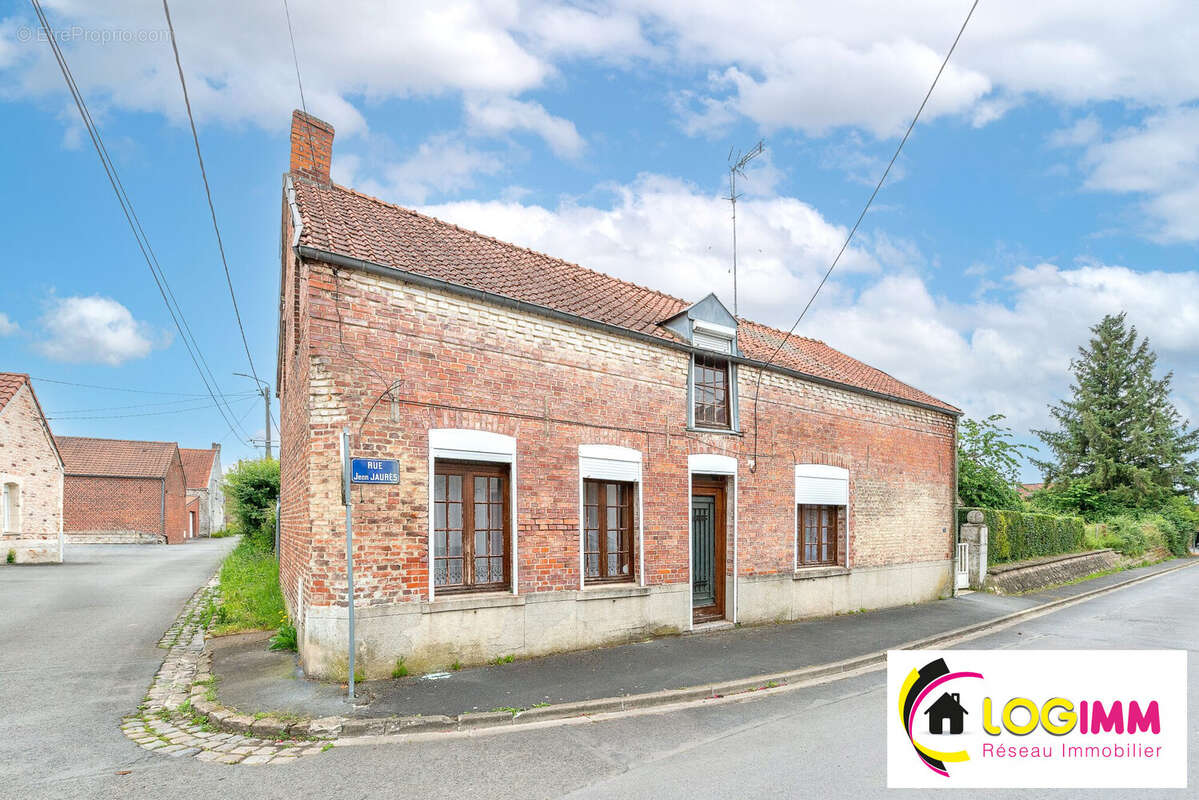 Maison à ENGLEFONTAINE