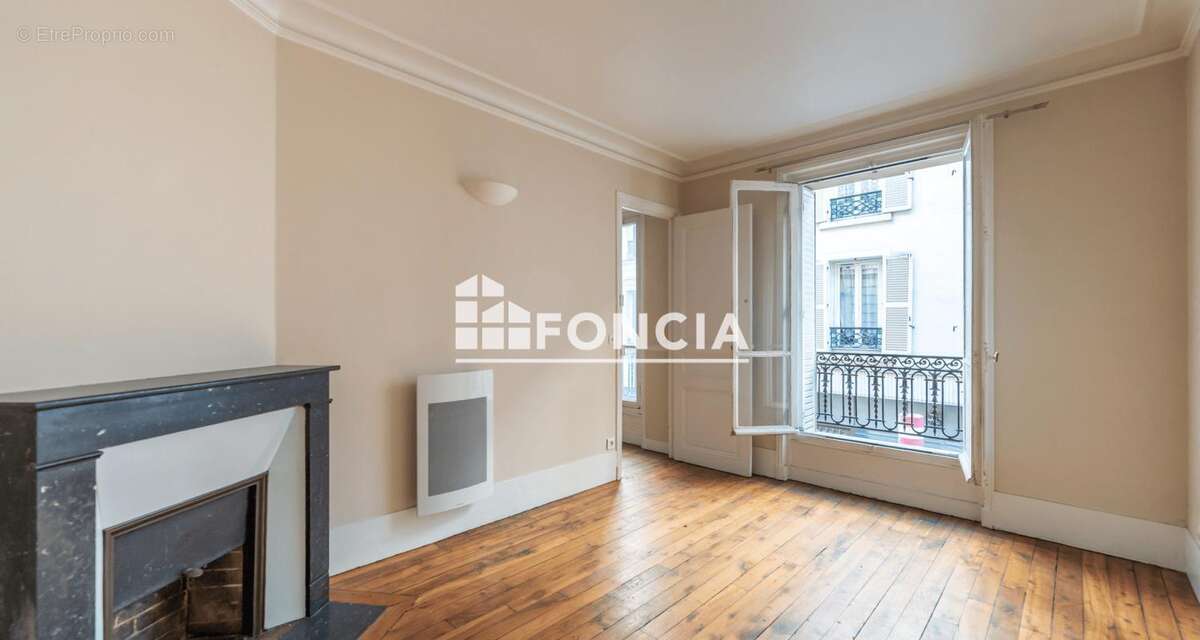 Appartement à PARIS-17E