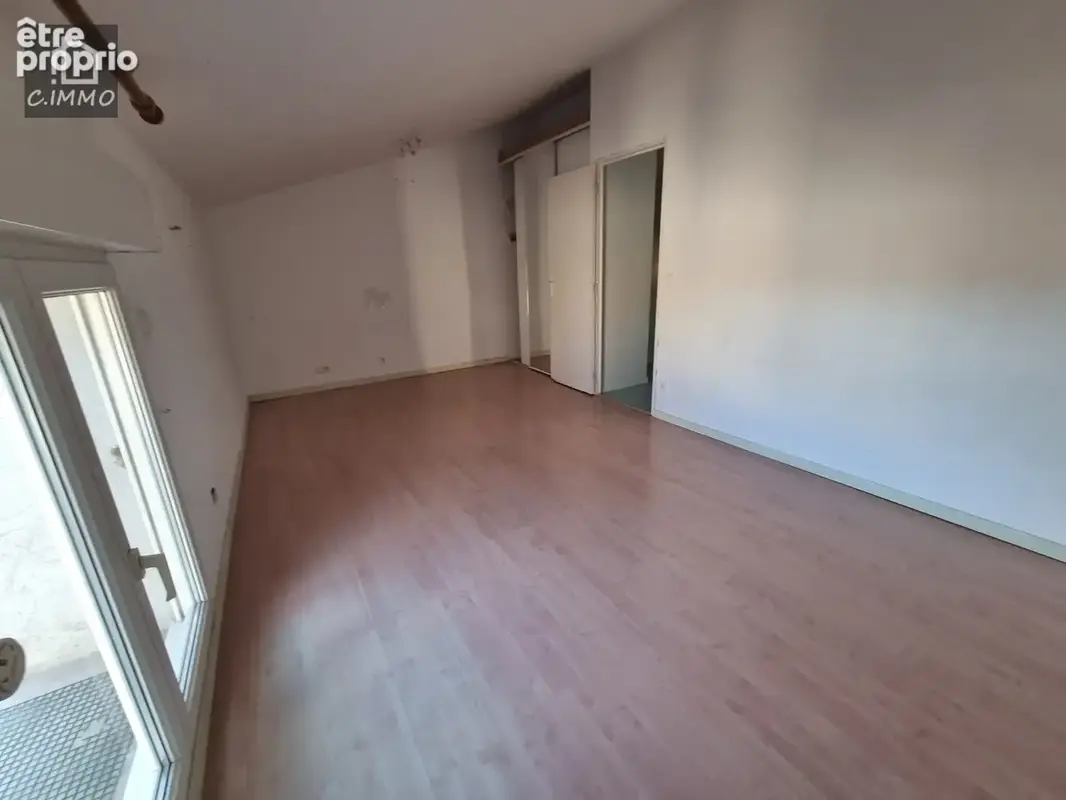 Maison de village avec garage et local indépendant - photo 11