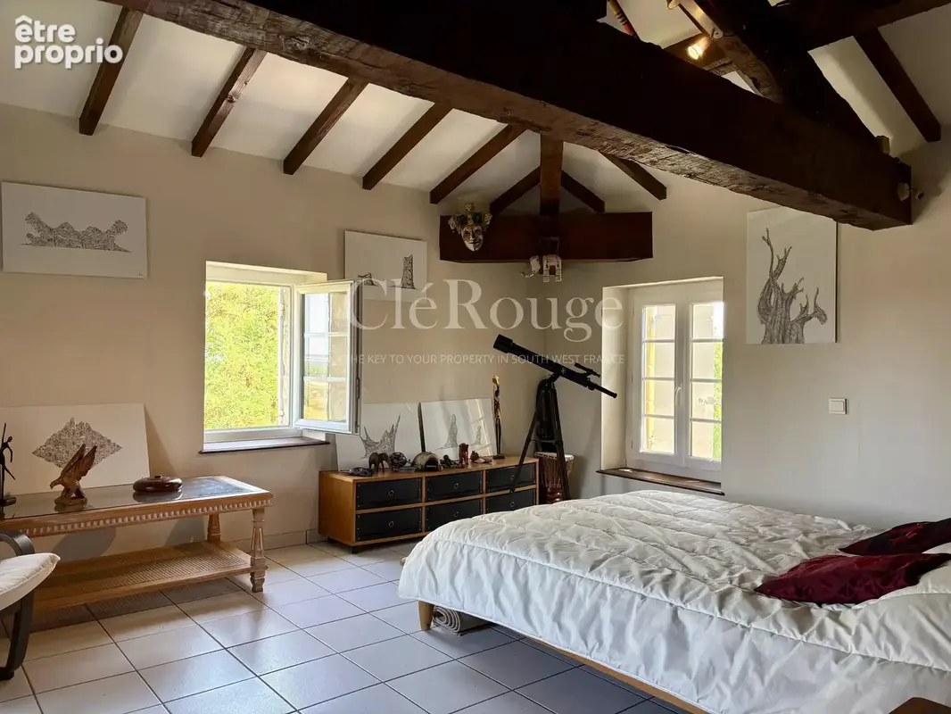 Élégante propriété de caractère avec appartement indépendant, piscine et vues dégagées - photo 19