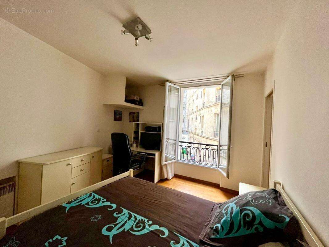 Appartement à PARIS-19E