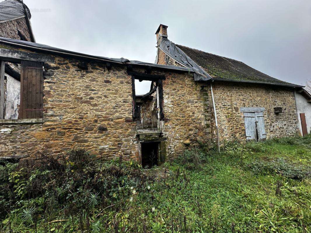 Maison à MEUZAC