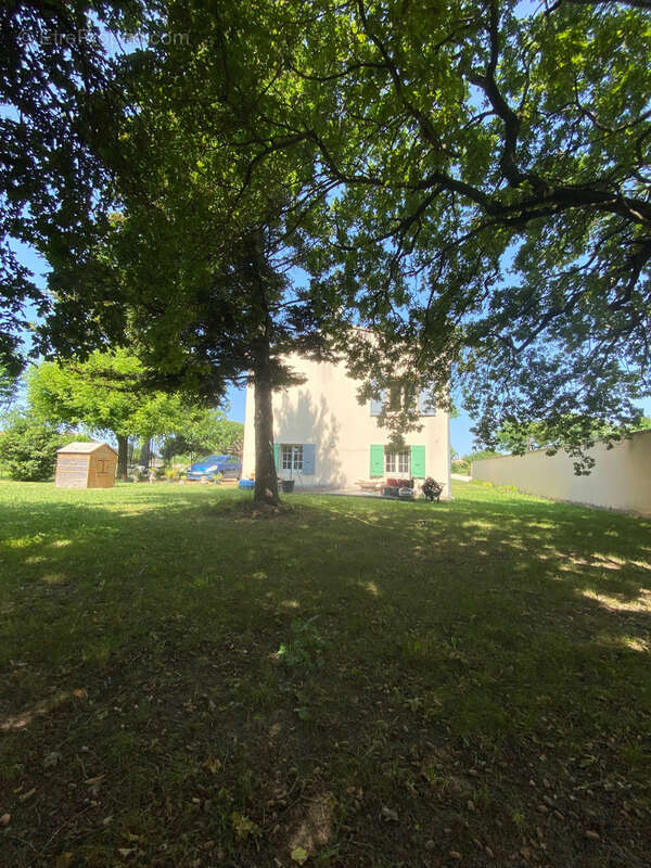 Maison à CADEROUSSE