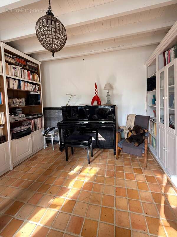 Maison 122 m² à Le Douhet  - photo 5