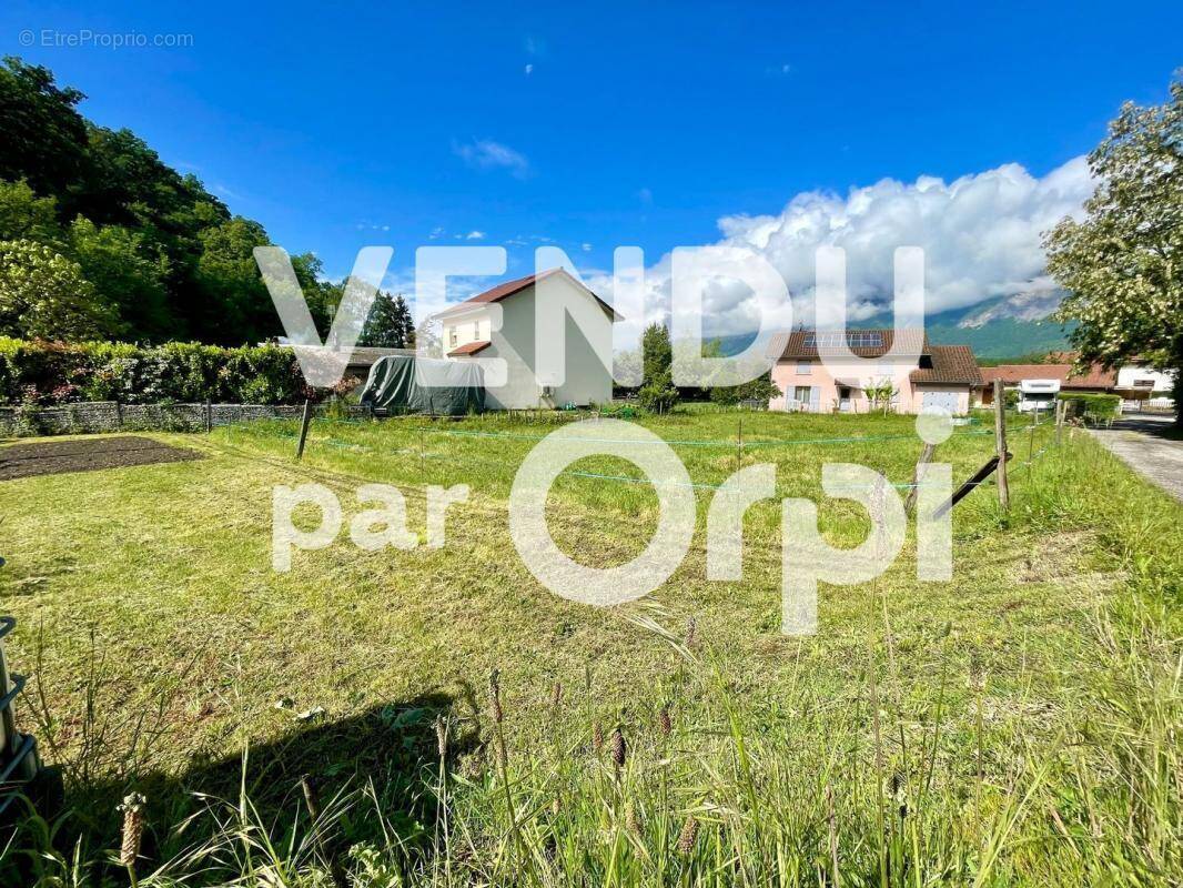 Terrain à LA PIERRE