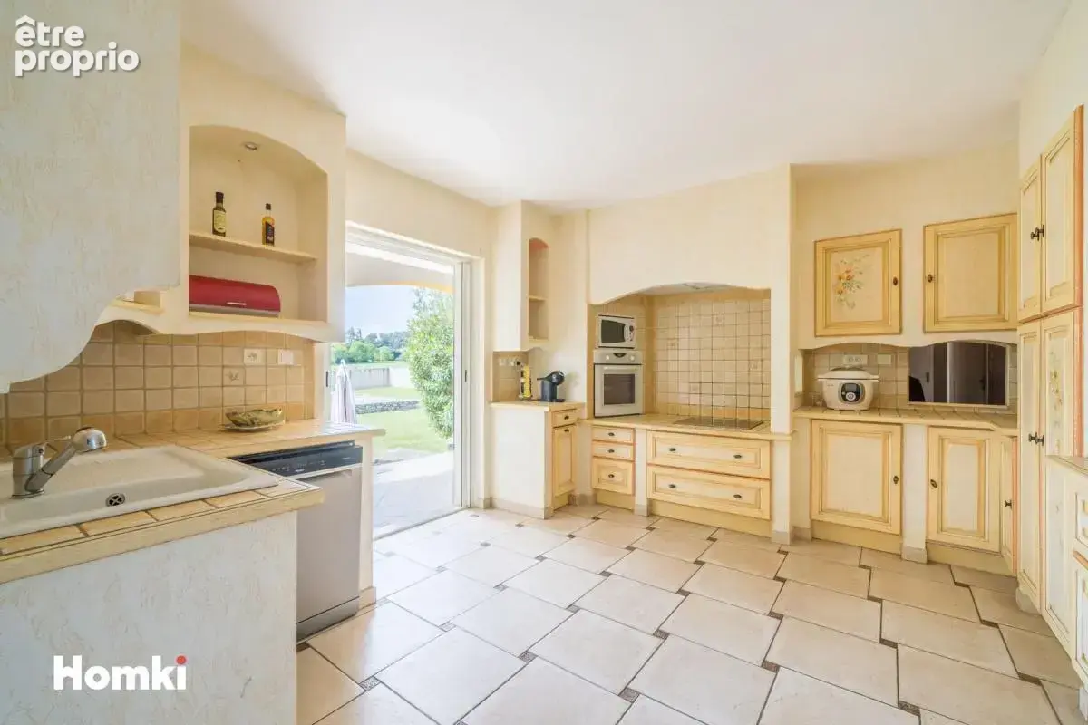 Magnifique Villa T7 de 190 m² avec mazet de 50m² à Bagard 30140 - photo 7