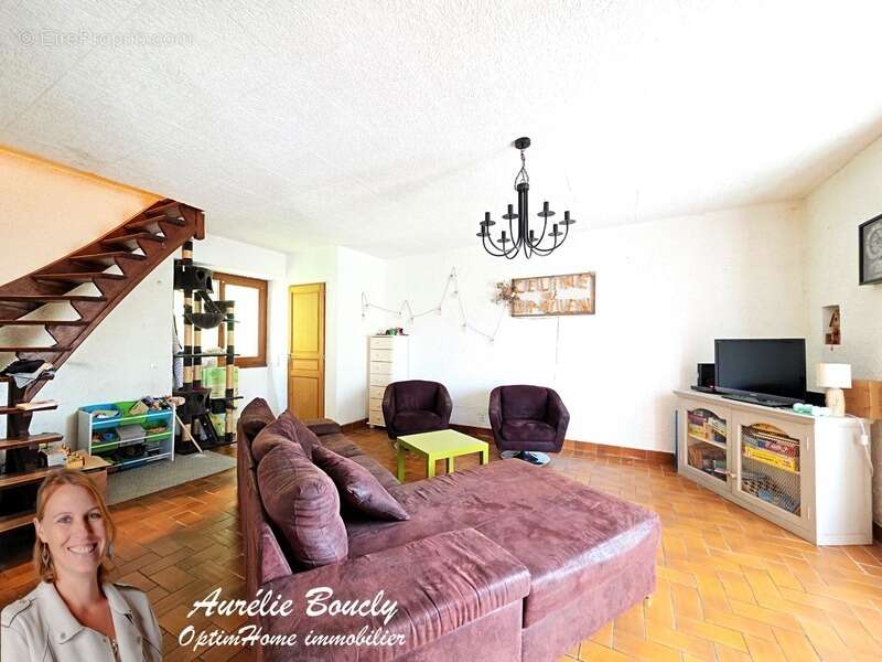 Maison à ENTRE-DEUX-GUIERS