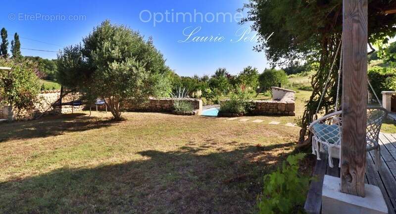 Maison à SAINT-THOMAS-DE-CONAC