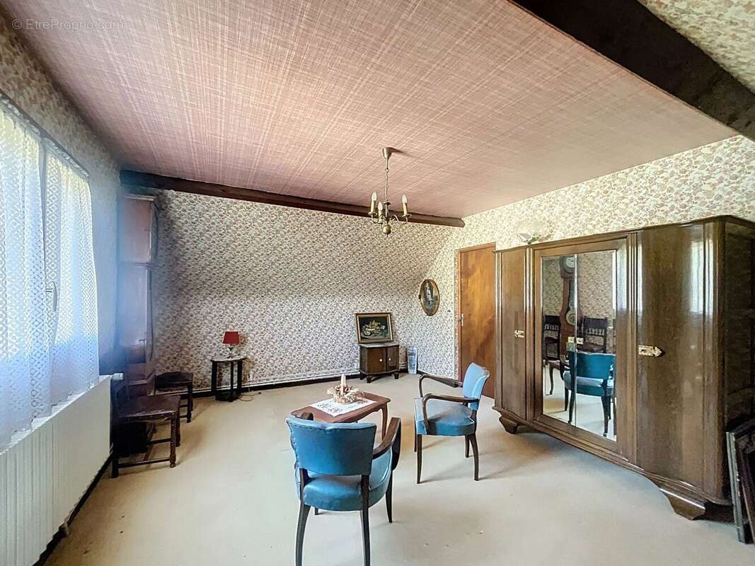 Maison à TRACY-LE-VAL