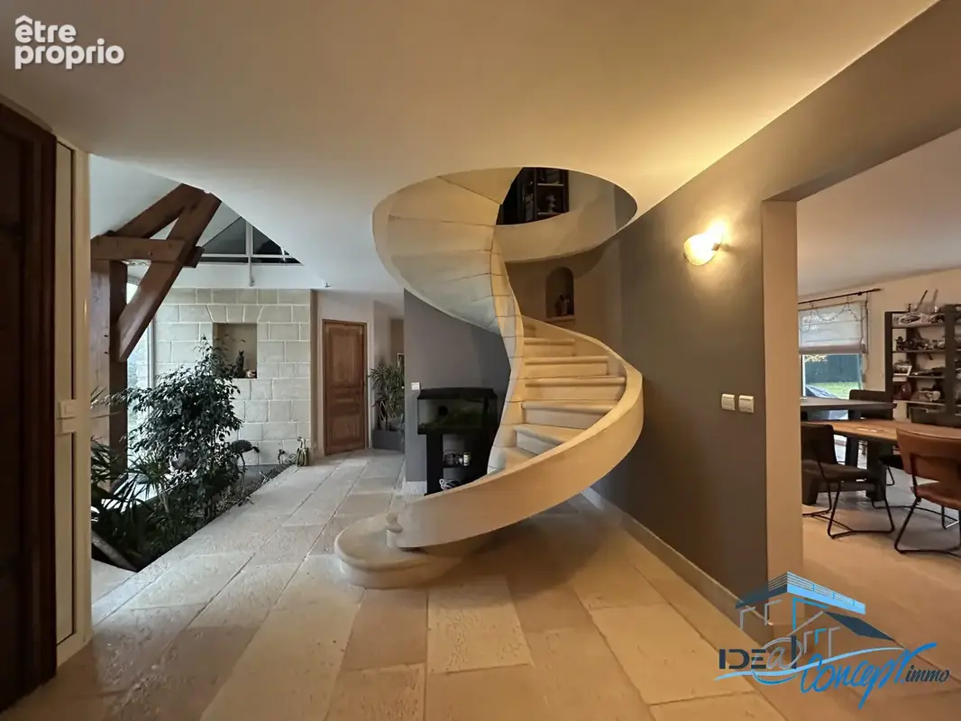 Maison 8 pièces 264 m² à vendre à Janville-Sur-Juine (91510) - photo 2