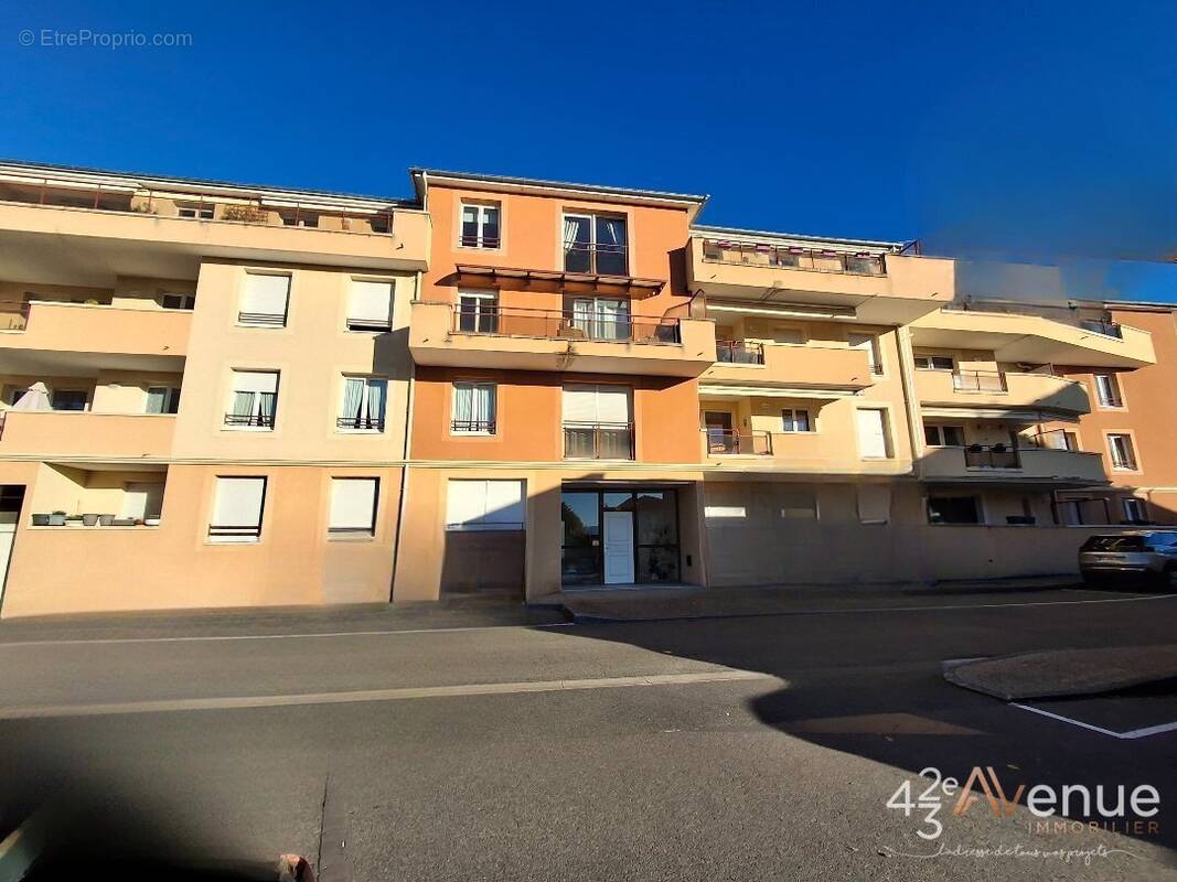 Appartement à SAINT-JUST-SAINT-RAMBERT