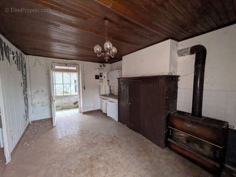 Plouay en campagne ensemble immobilier composé d' une maison de 45m² habitable, une grange de 33 m², un bâtiment en pierre de 91 - photo 7