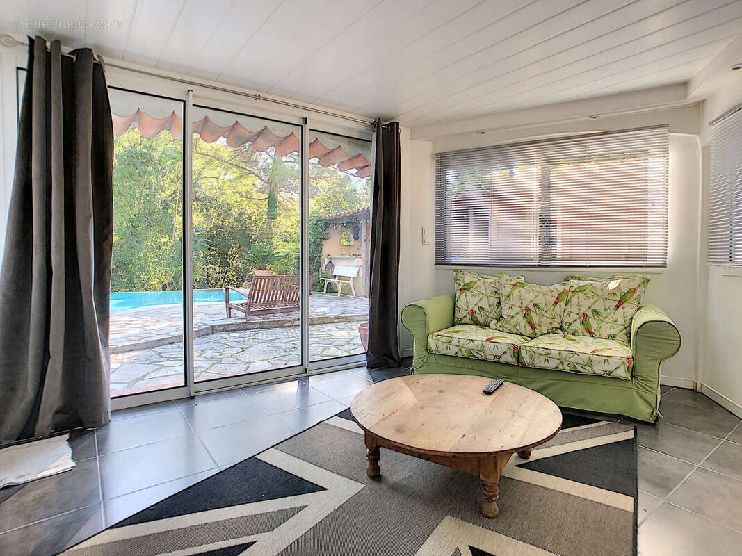 Maison à MOUGINS