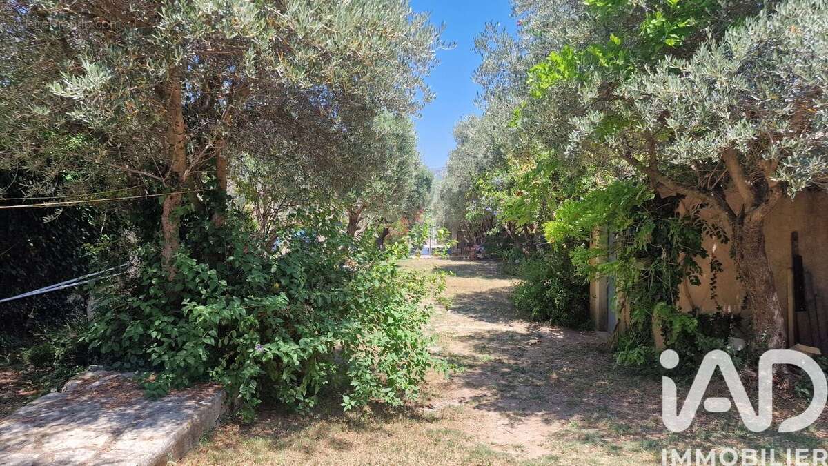 Photo 1 - Terrain à LA PENNE-SUR-HUVEAUNE