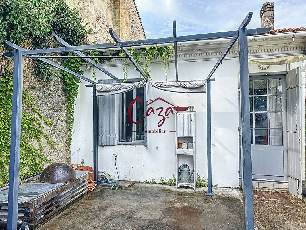 Maison à CAMBLANES-ET-MEYNAC