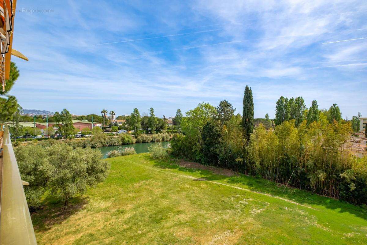 Appartement à MANDELIEU-LA-NAPOULE