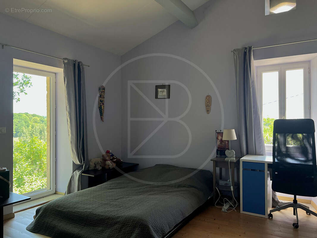 Résidence principale et maison d'amis implantées sur 9 hectares de terrain - photo 16