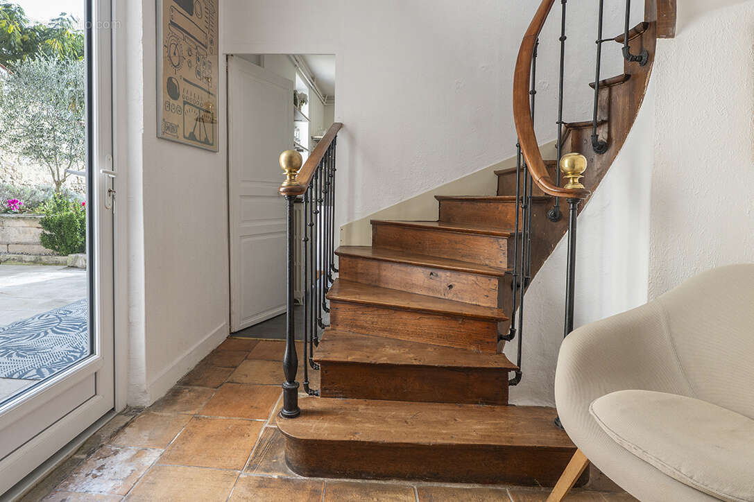 Maison à SAINT-JEAN-D'ANGELY