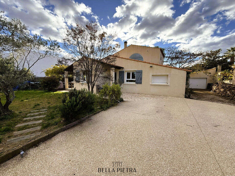 Maison à SAINT-GENIES-DES-MOURGUES