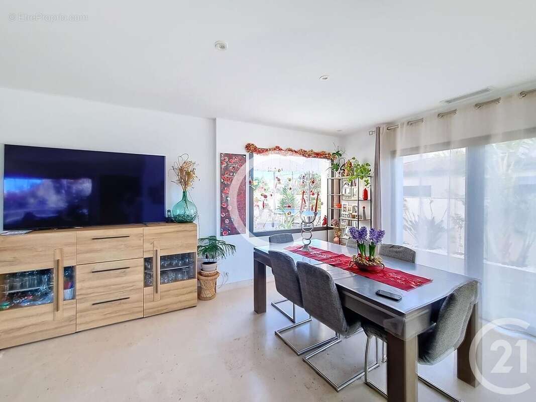 Maison à LATOUR-BAS-ELNE