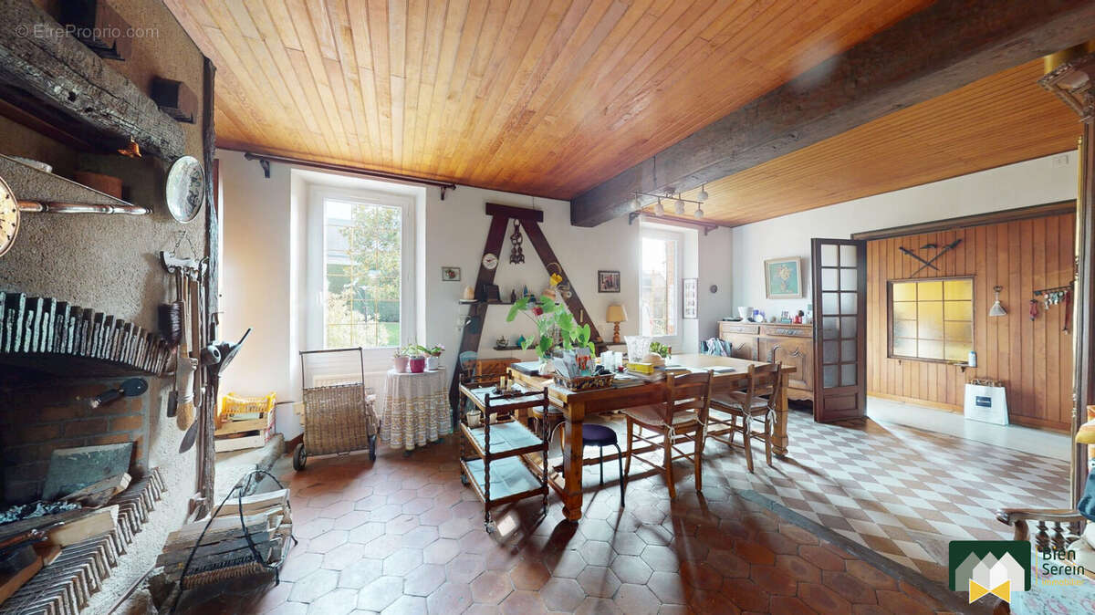 Maison à SOURS