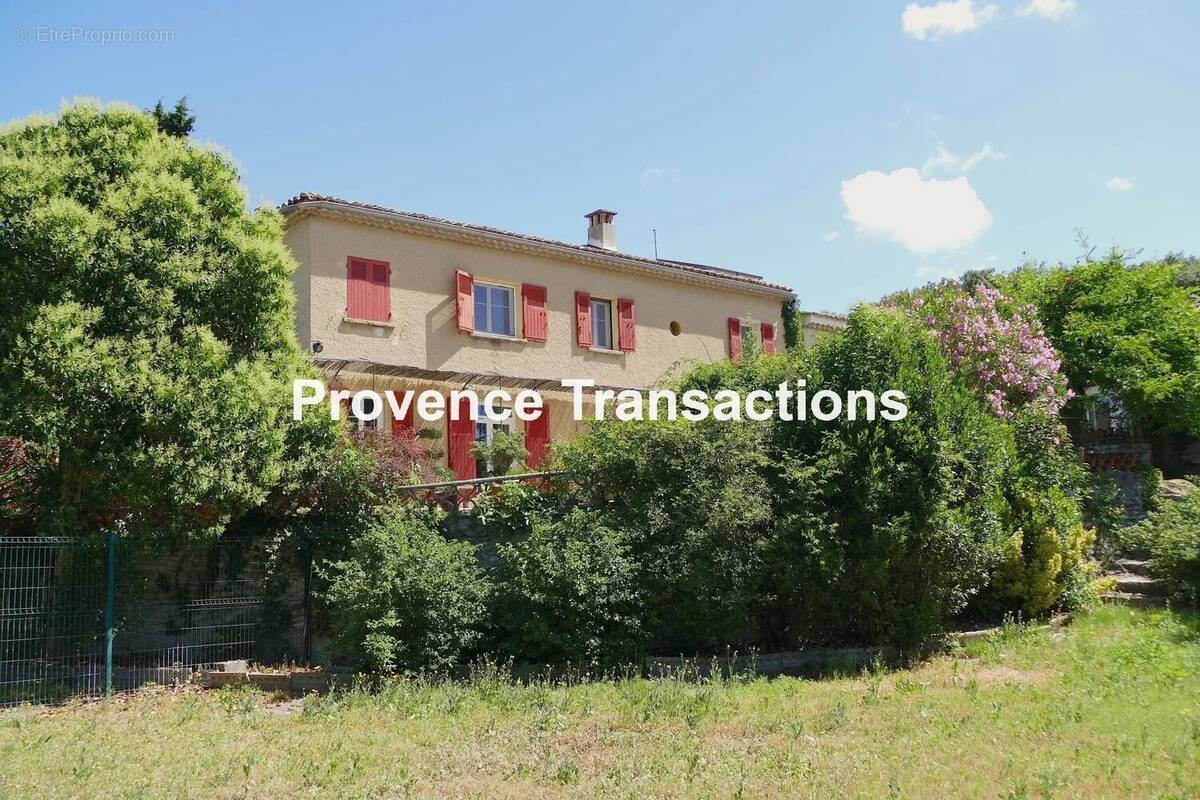 Maison à VACQUEYRAS