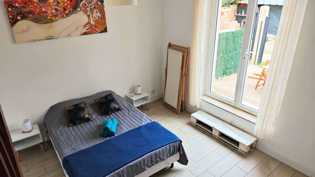 Villa rénovée divisée en 4 appartements à La Ciotat 50 m de la mer - photo 45