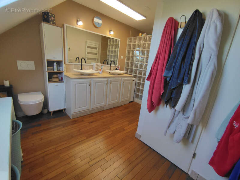 Maison à PONT-DU-CHATEAU