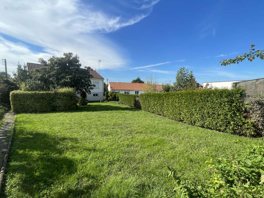 Maison à LES HERBIERS