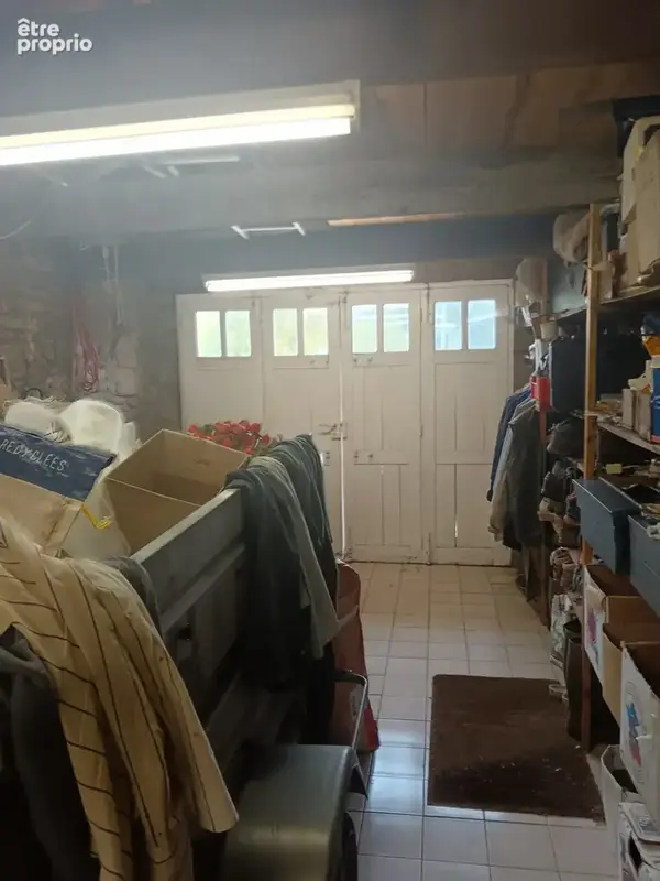 Bâtisse en pierres avec étang - photo 24