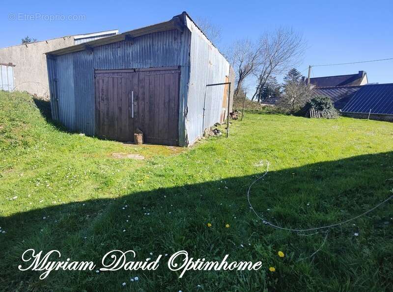 Maison à POULLAOUEN