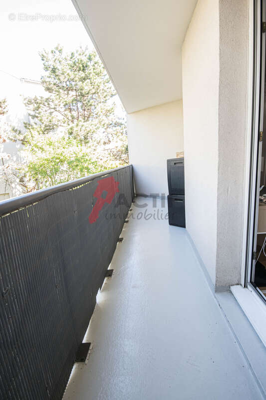 Appartement à COURCOURONNES
