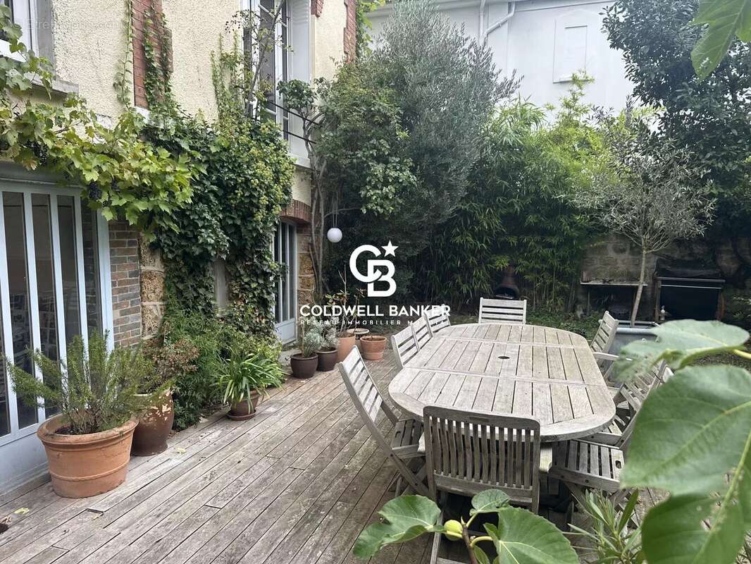 Maison à LE VESINET