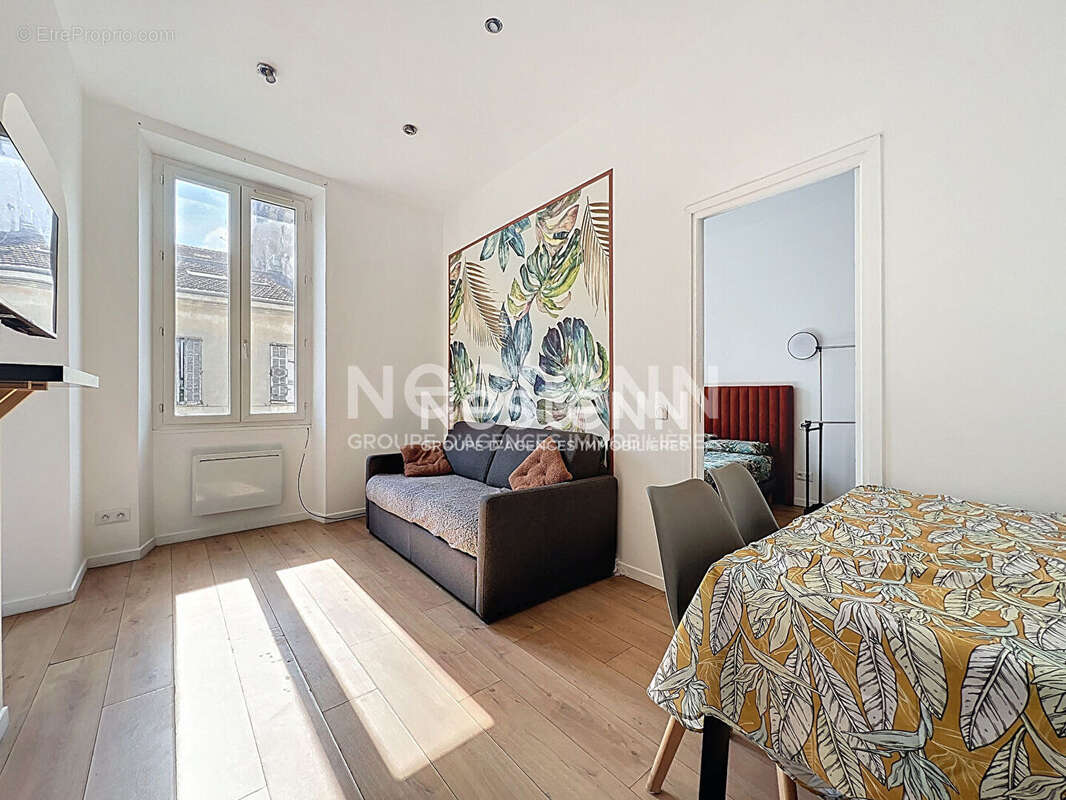 Appartement à VALLAURIS