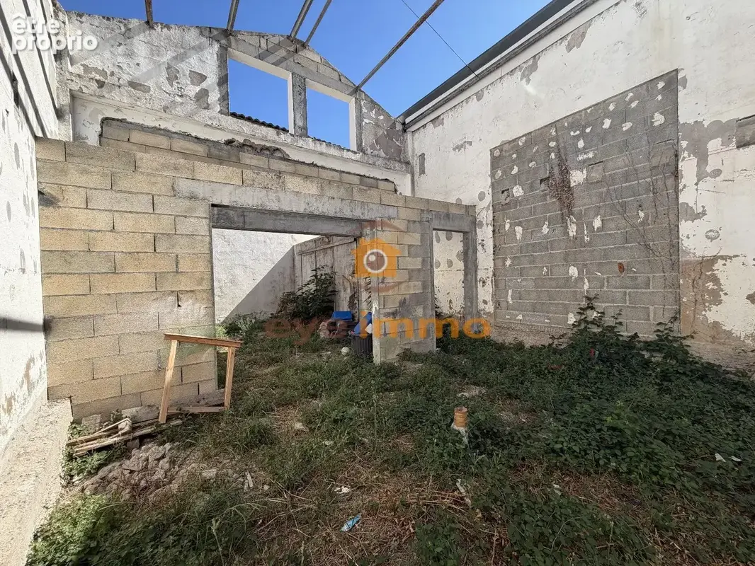 PÉZENAS  Projet de loft de 111 m² avec cour et permis accordé - photo 5