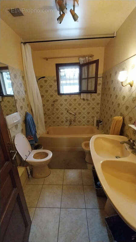 Appartement à BORMES-LES-MIMOSAS