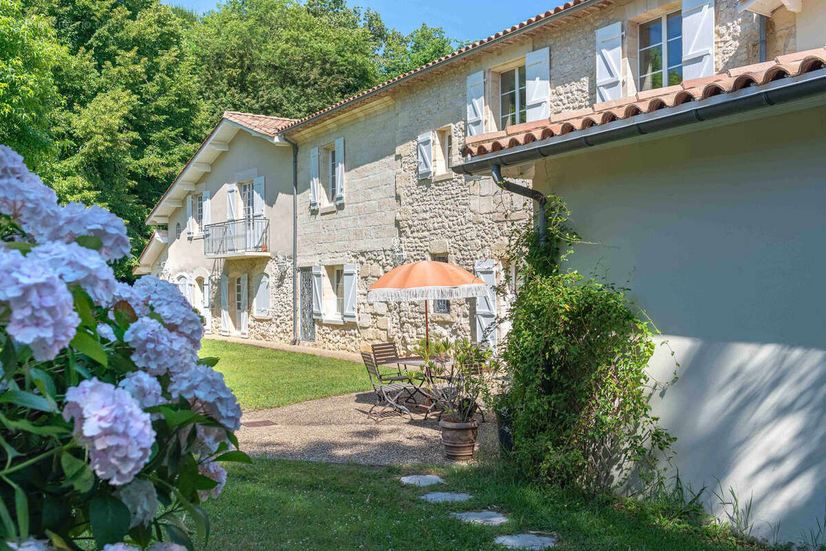 Maison à LATRESNE