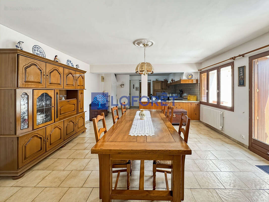 Maison à CHEILLE