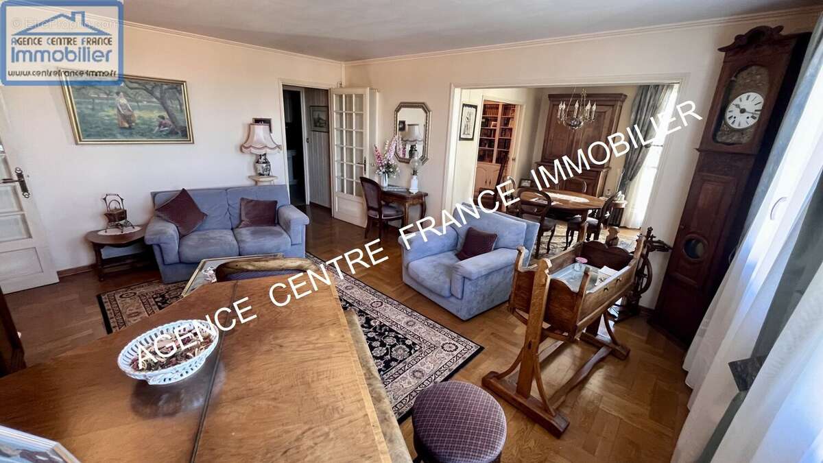 Grand appartement 3 pièces,de 94,m²  avec ascenseur, balcon, garage et cave - photo 3