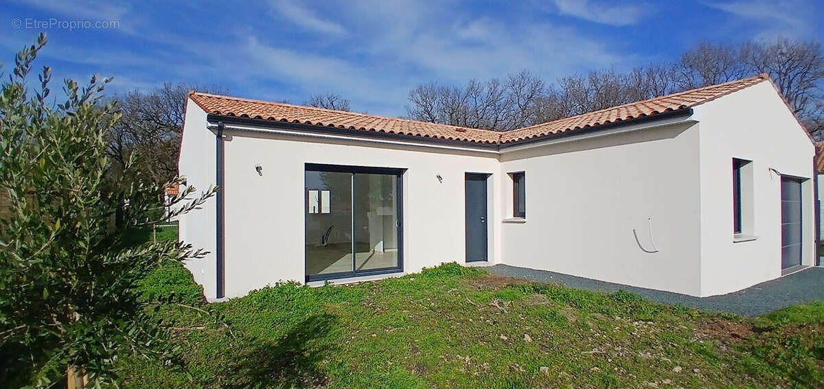 Maison à SAINT-SULPICE-DE-ROYAN