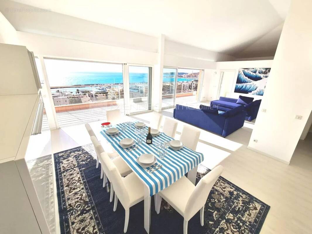 Photo Appartement à Menton au prix de 1 350 000€