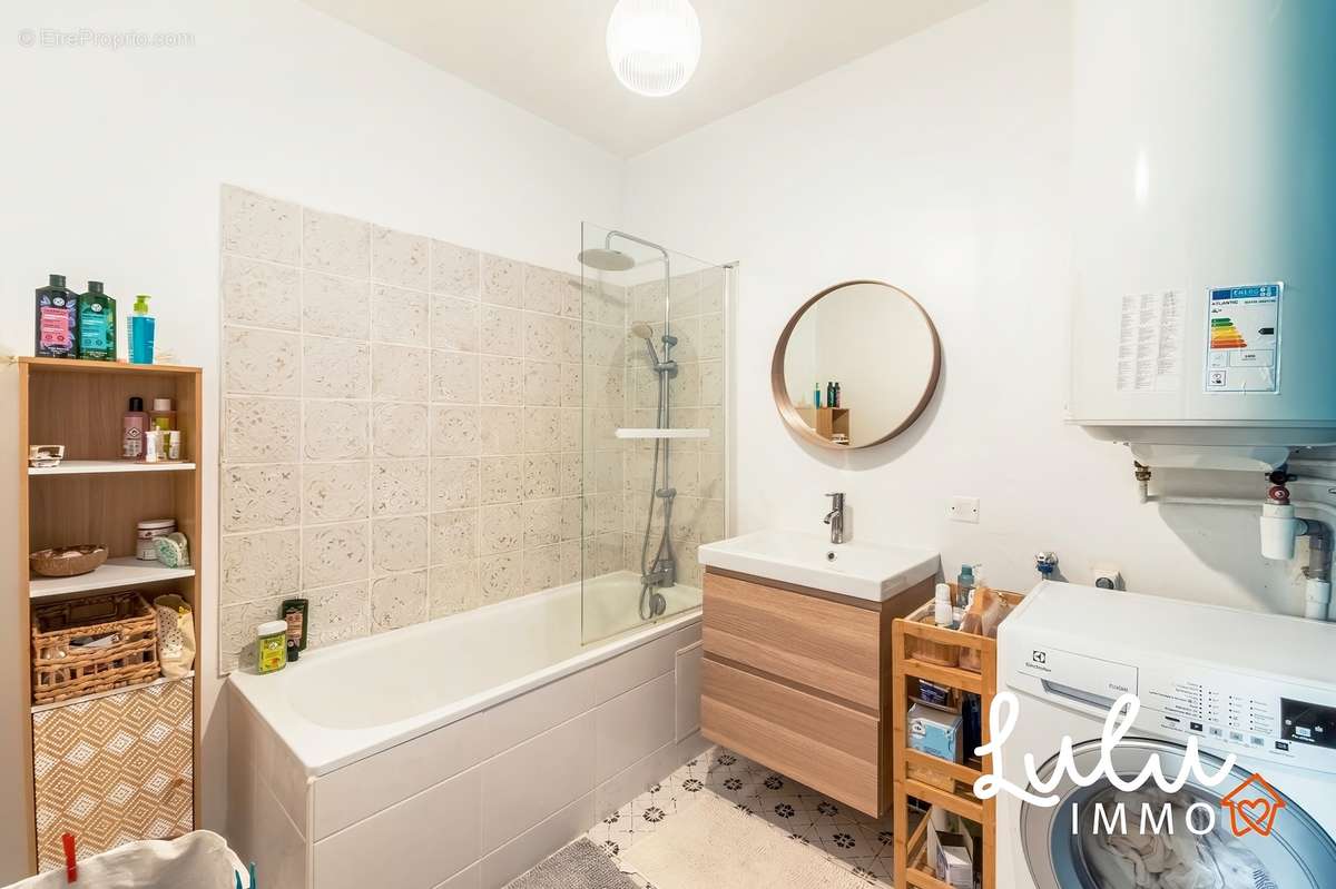 ECULLY-Appartement T3 69,14m² - terrasse, cave et stationnement - photo 9