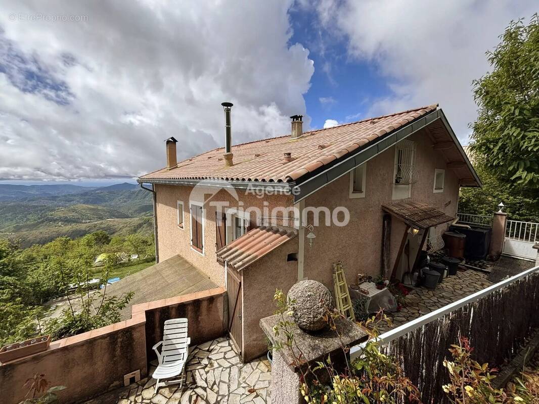 Maison à LUCERAM