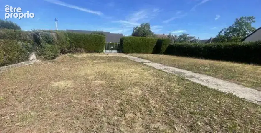 Terrain à CORMELLES-LE-ROYAL