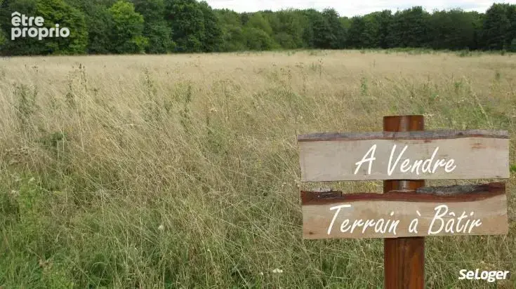 Terrain à SURZUR