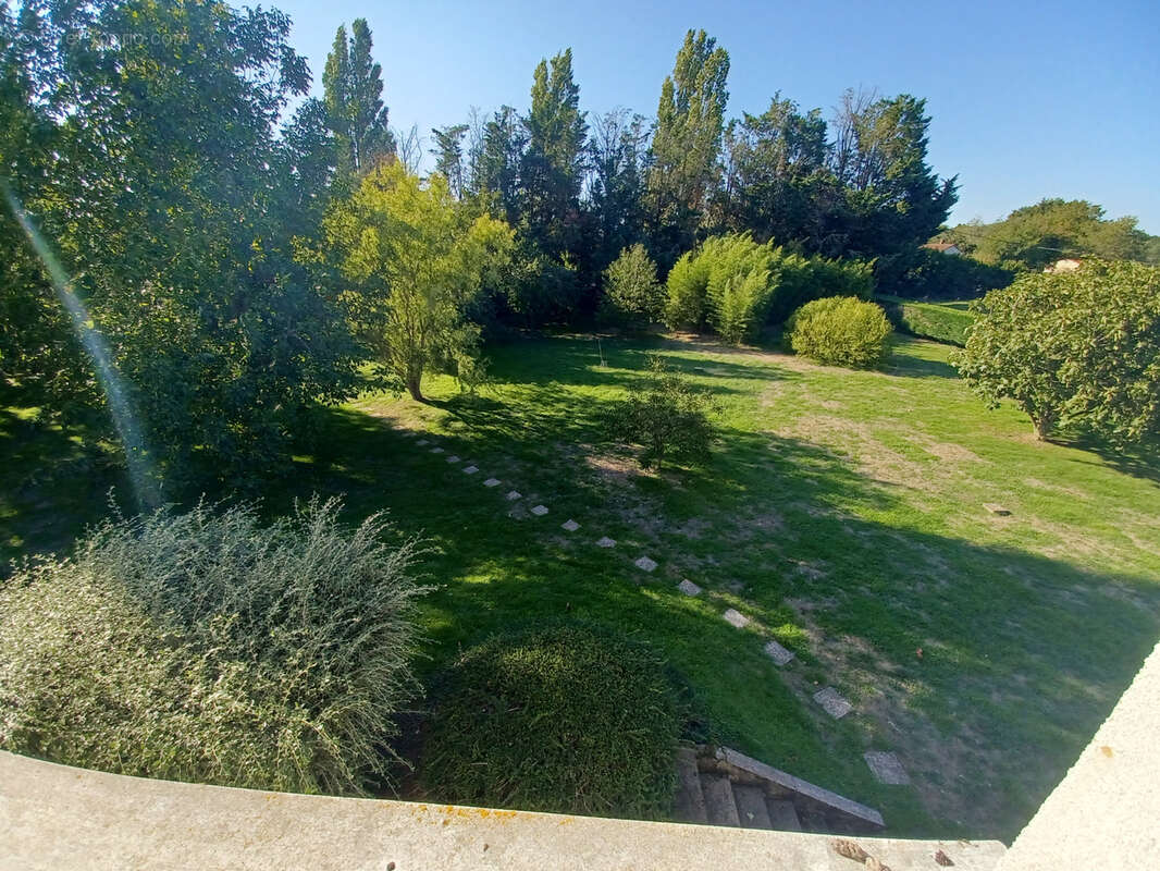 Maison à SAINT-MARTIN-DES-CHAMPS