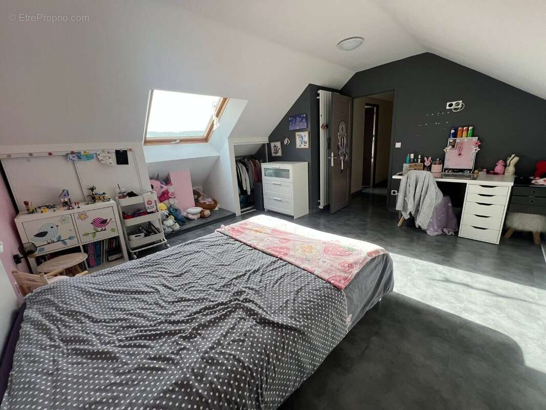 Maison à SAINT-CHERON